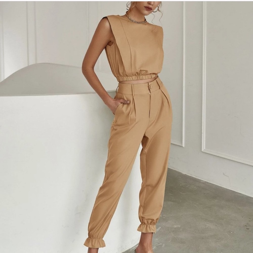 Tan Preppy Womens Solid Tank Top & Ruffle Hem Pants